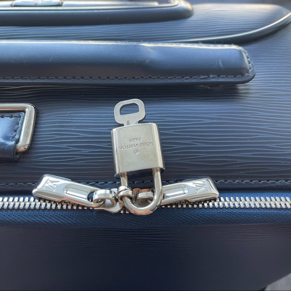 Louis Vuitton PÉGASE LÉGÈRE 55 BUSINESS - Picture 10 of 13